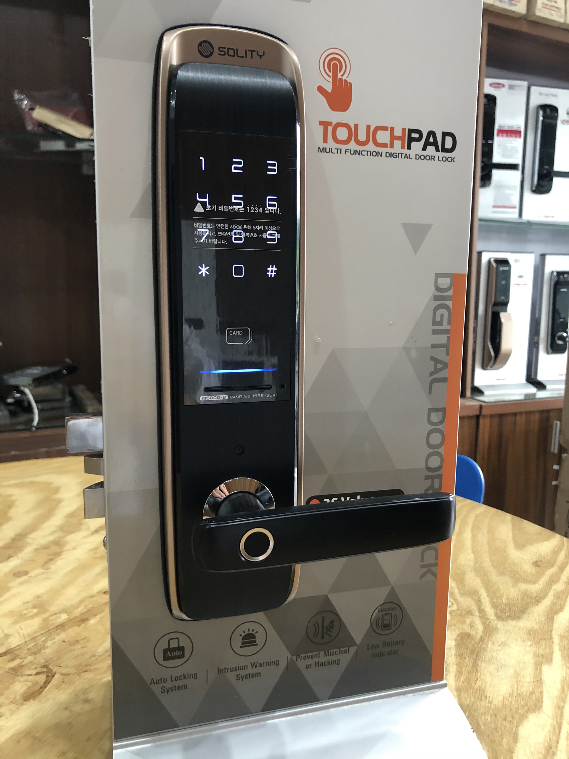 Khóa cửa vân tay Solity GM-6000BK