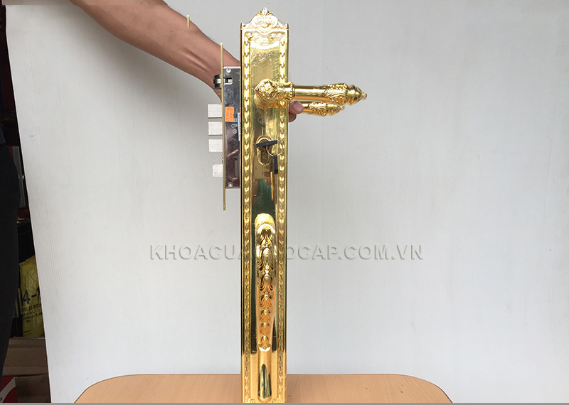 KHÓA ĐẠI SẢNH MẠ VÀNG JP-005-18K