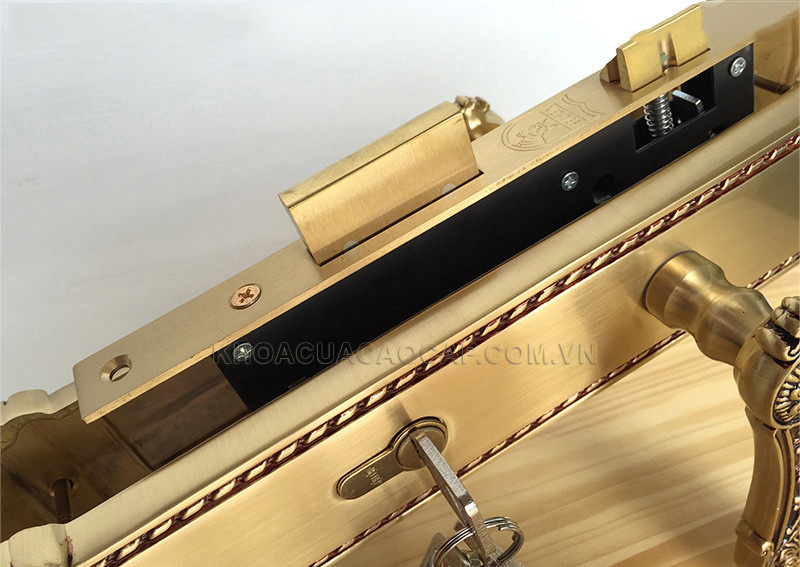 Khóa tay gạt bằng đồng Việt Tiệp 04199