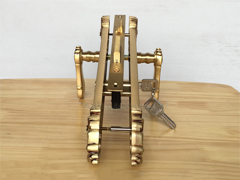 Khóa tay gạt bằng đồng Việt Tiệp 04199