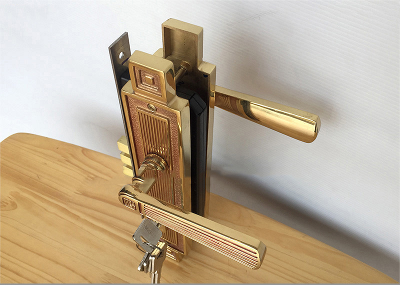 Khóa tay gạt Huy Hoàng HC8522