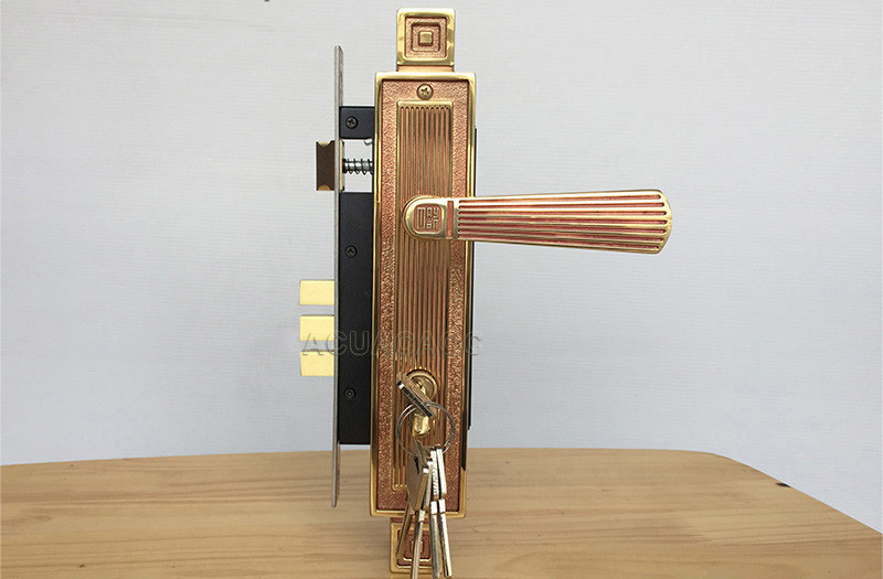Khóa tay gạt Huy Hoàng HC8522