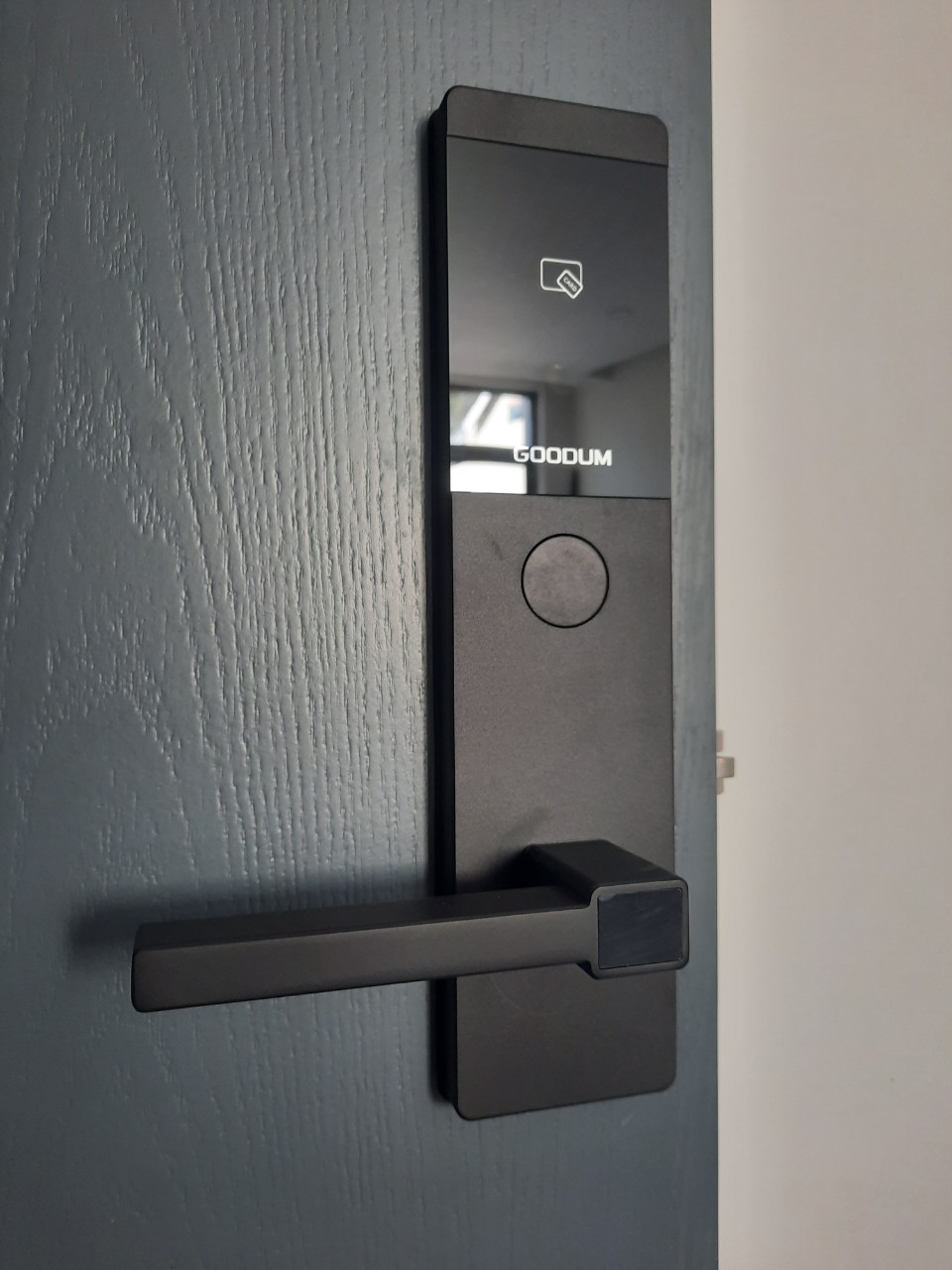Khóa thẻ từ Goodum V7100