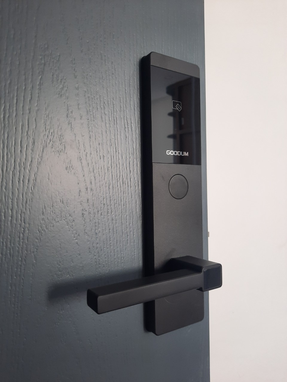 Khóa thẻ từ Goodum V7100