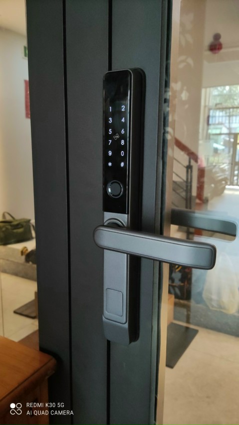 Khóa vân tay cửa nhôm Lizman LM-L101