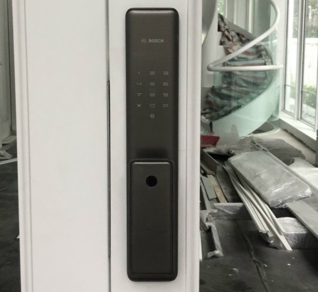 Khóa cửa điện tử Bosch FU780