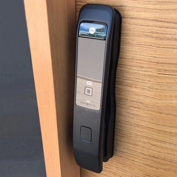 Khóa cửa vân tay Yale YMI70A